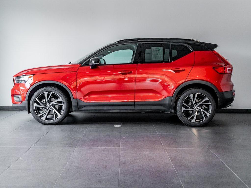 used 2020 Volvo XC40 car, priced at $25,000