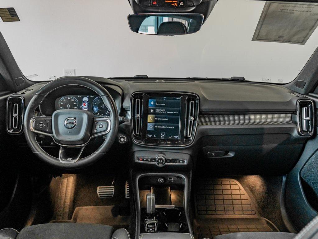 used 2020 Volvo XC40 car, priced at $25,000