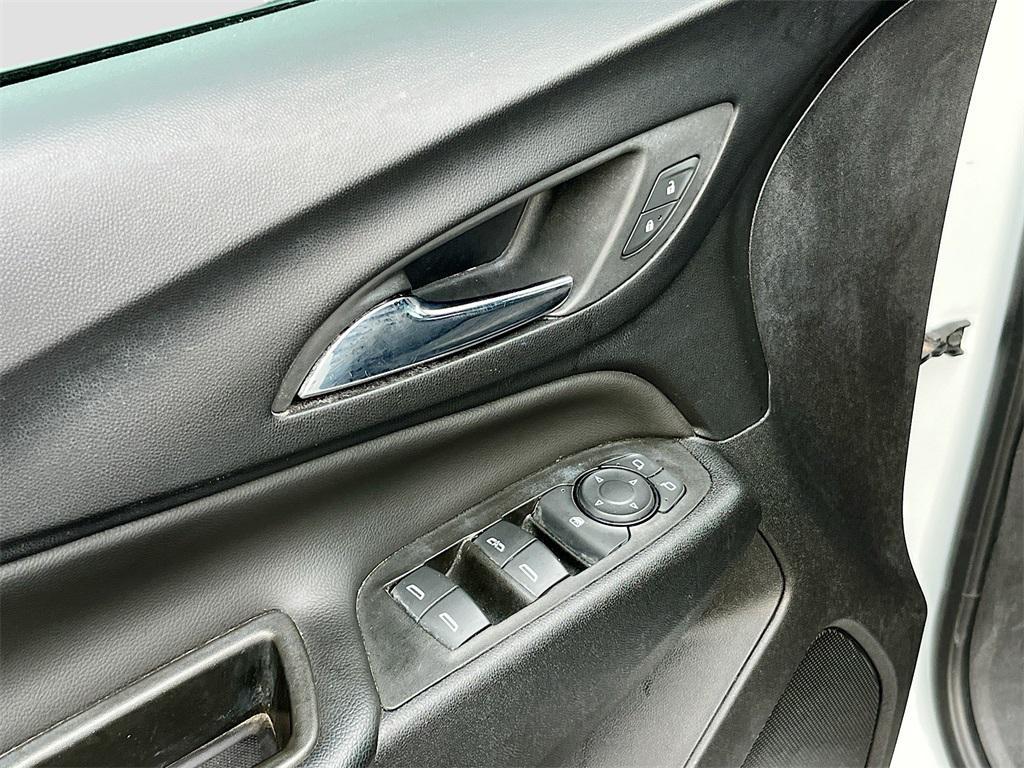 used 2023 Chevrolet Equinox car, priced at $15,600