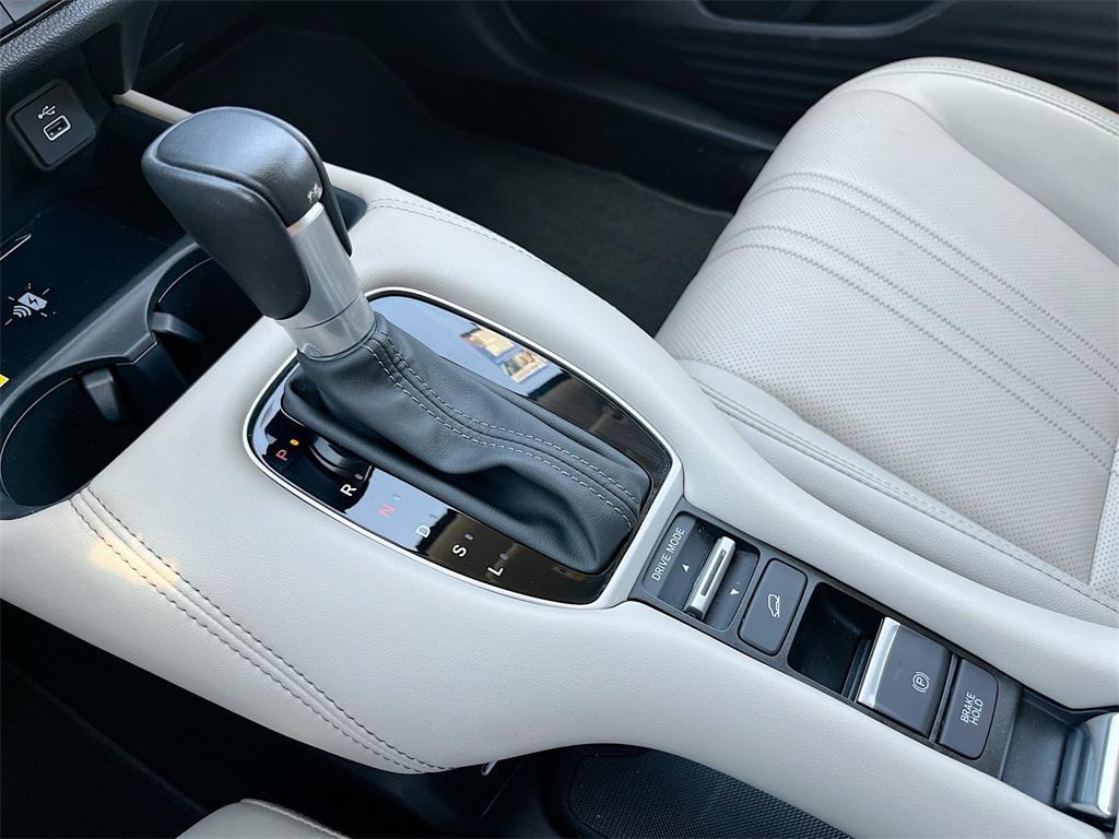 used 2025 Honda HR-V car, priced at $24,100