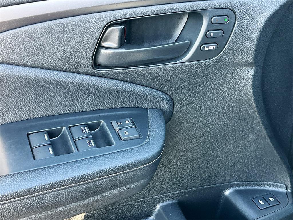 used 2022 Honda Passport car, priced at $27,500