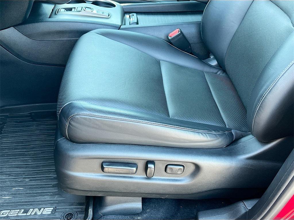 used 2022 Honda Ridgeline car, priced at $25,300