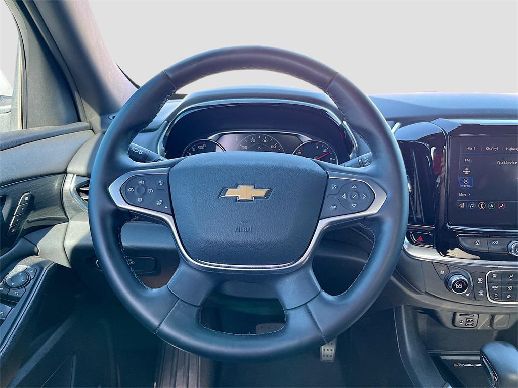 used 2023 Chevrolet Traverse car, priced at $31,600