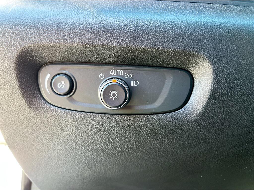 used 2023 Chevrolet Traverse car, priced at $31,600