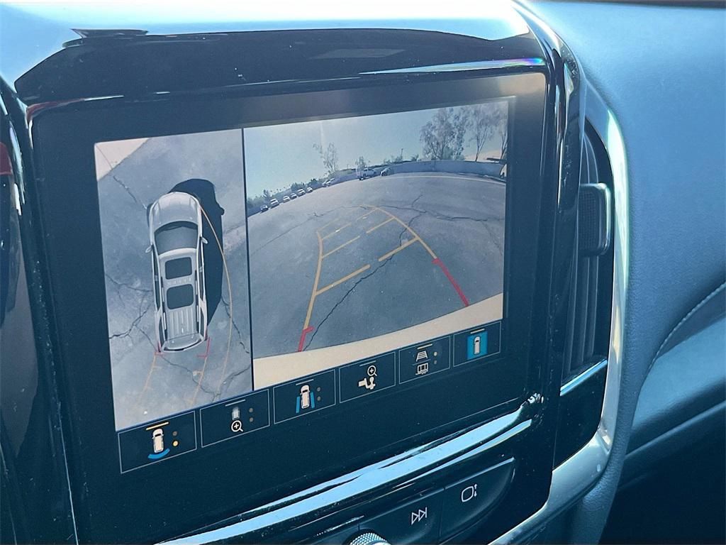 used 2023 Chevrolet Traverse car, priced at $31,600