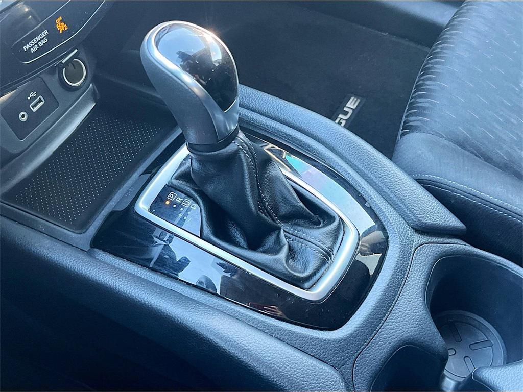 used 2020 Nissan Rogue car, priced at $13,200