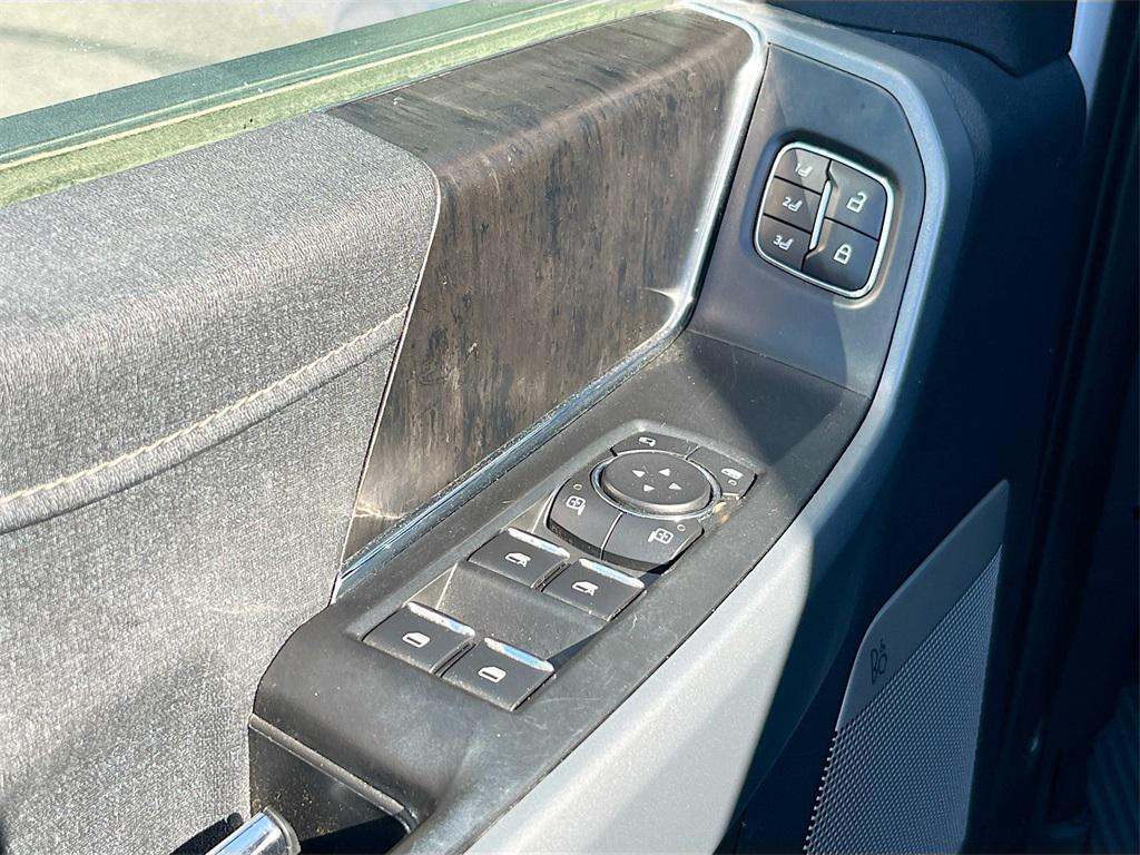 used 2022 Ford F-150 car, priced at $27,400