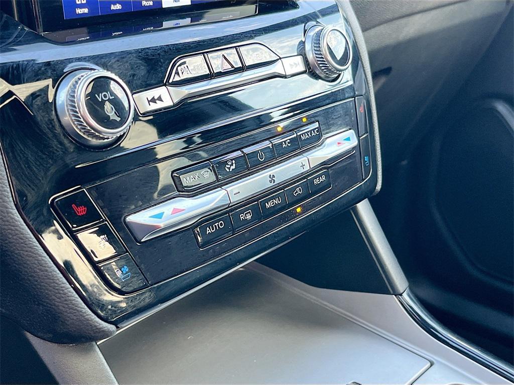 used 2023 Ford Explorer car, priced at $34,600