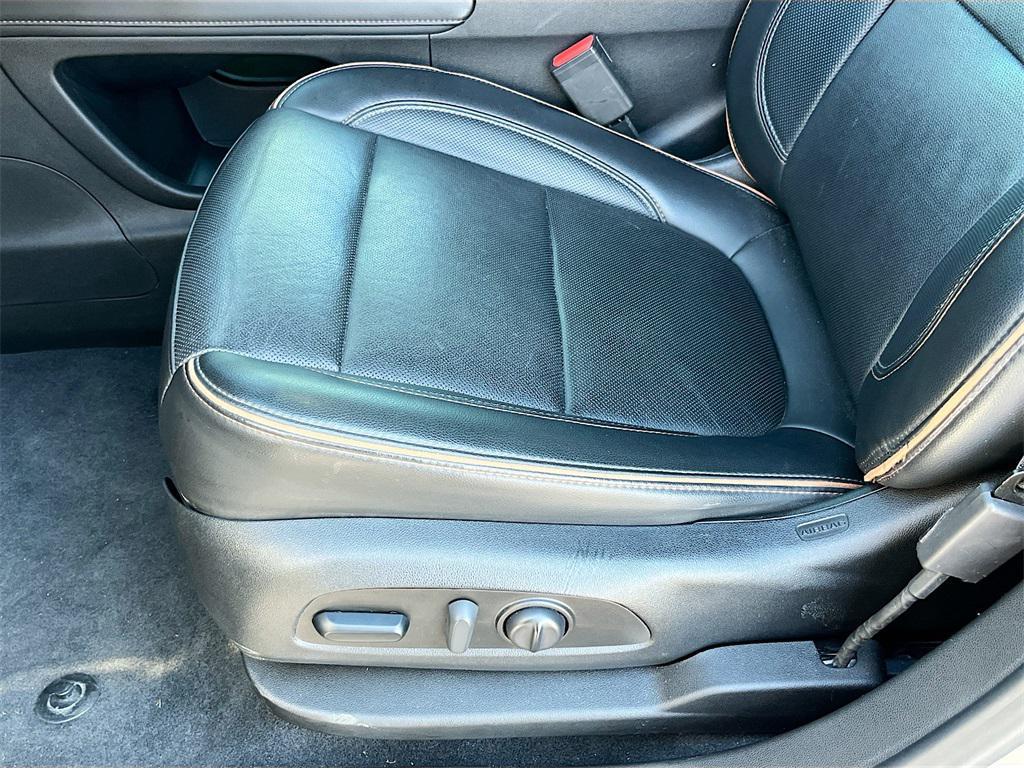 used 2022 GMC Acadia car, priced at $25,300