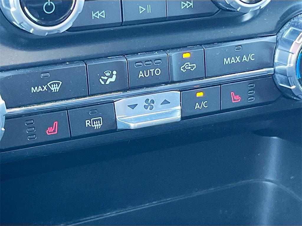 used 2024 Ford F-150 car, priced at $35,000