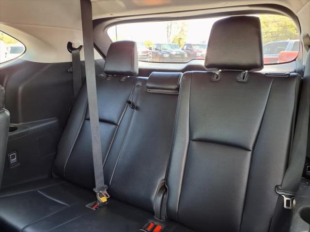 used 2022 Toyota Highlander car, priced at $30,500