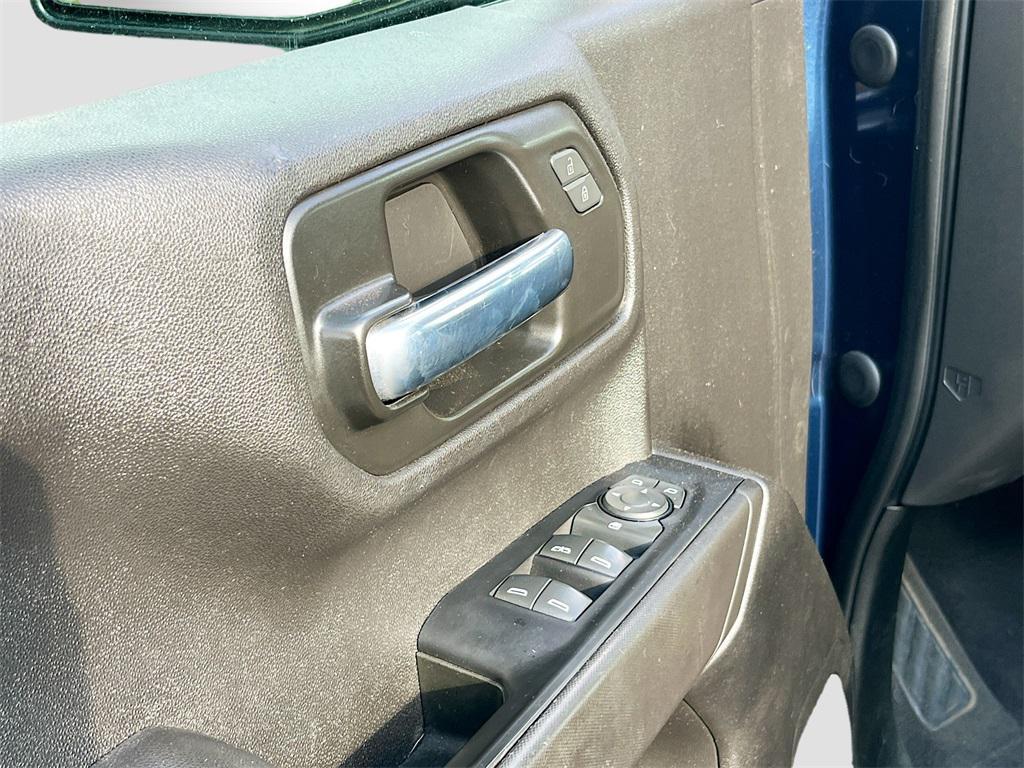 used 2022 Chevrolet Silverado 1500 car, priced at $29,600