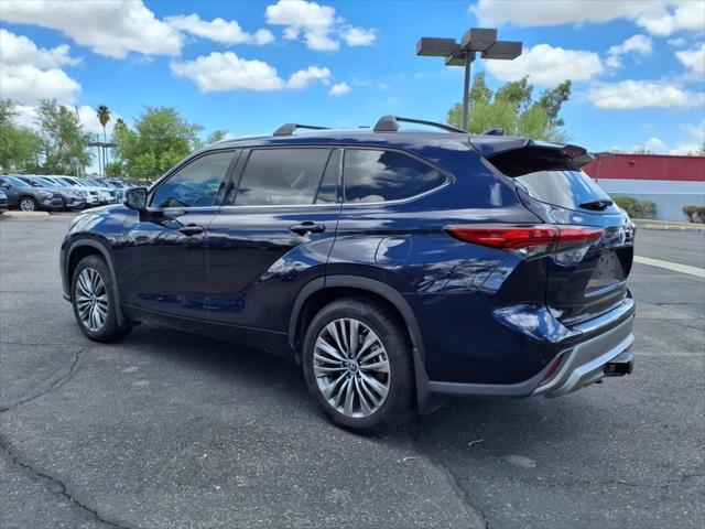 used 2022 Toyota Highlander car, priced at $37,400