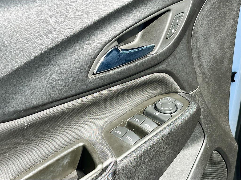 used 2023 Chevrolet Equinox car, priced at $20,000