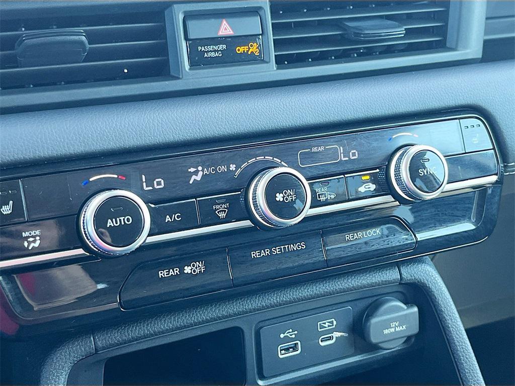 used 2024 Honda Pilot car, priced at $33,800