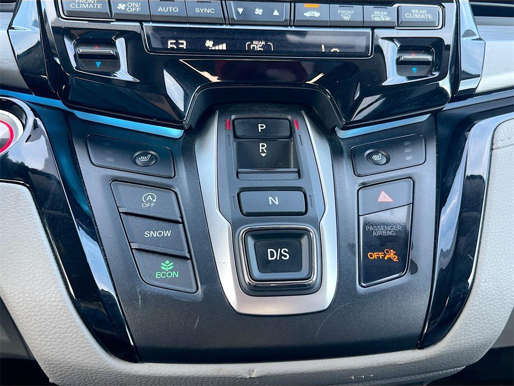 used 2024 Honda Odyssey car, priced at $34,000