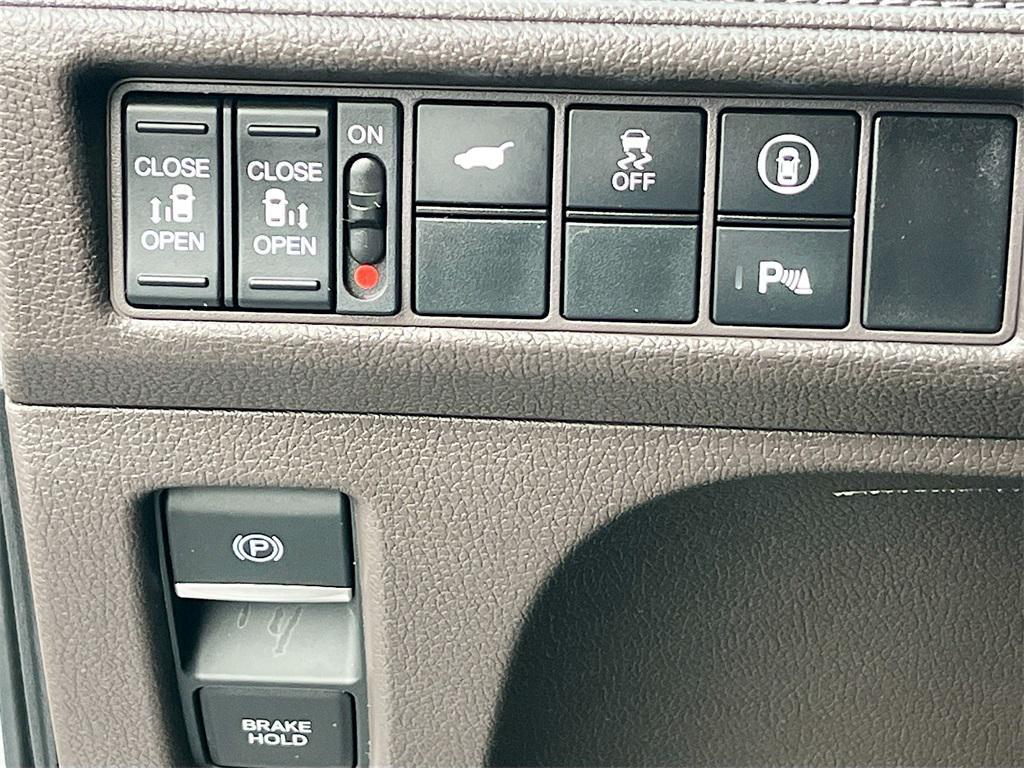 used 2022 Honda Odyssey car, priced at $28,600