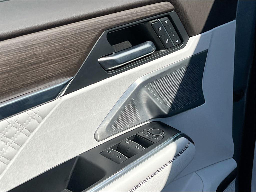 used 2024 GMC Acadia car, priced at $44,500