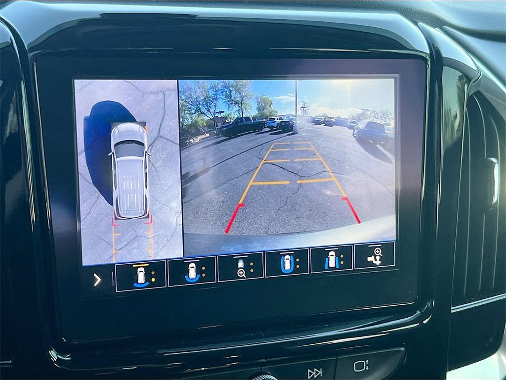 used 2020 Chevrolet Traverse car, priced at $23,700