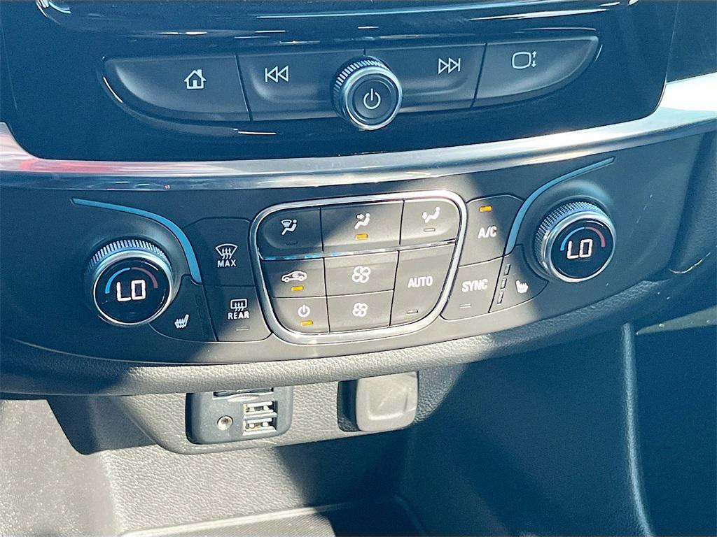 used 2020 Chevrolet Traverse car, priced at $23,700