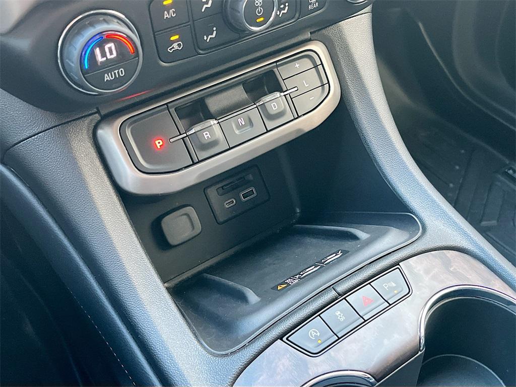 used 2023 GMC Acadia car, priced at $31,000