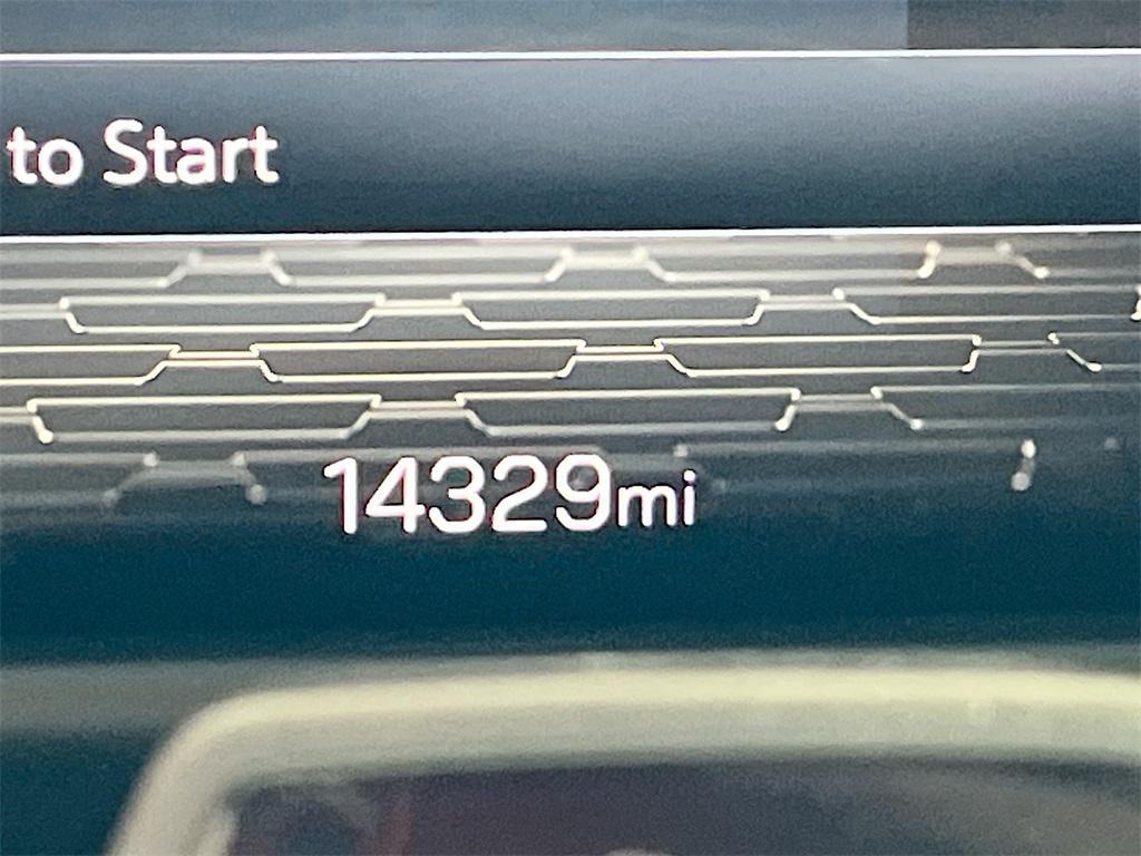 used 2024 GMC Acadia car, priced at $42,900