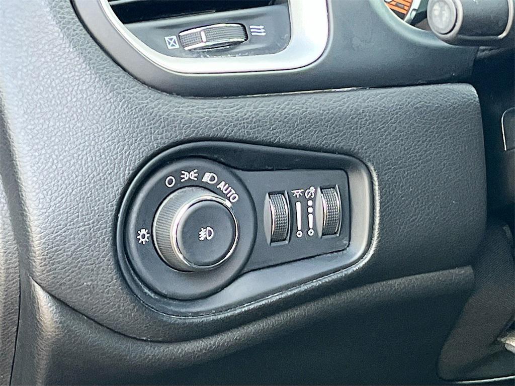 used 2021 Jeep Renegade car, priced at $15,600