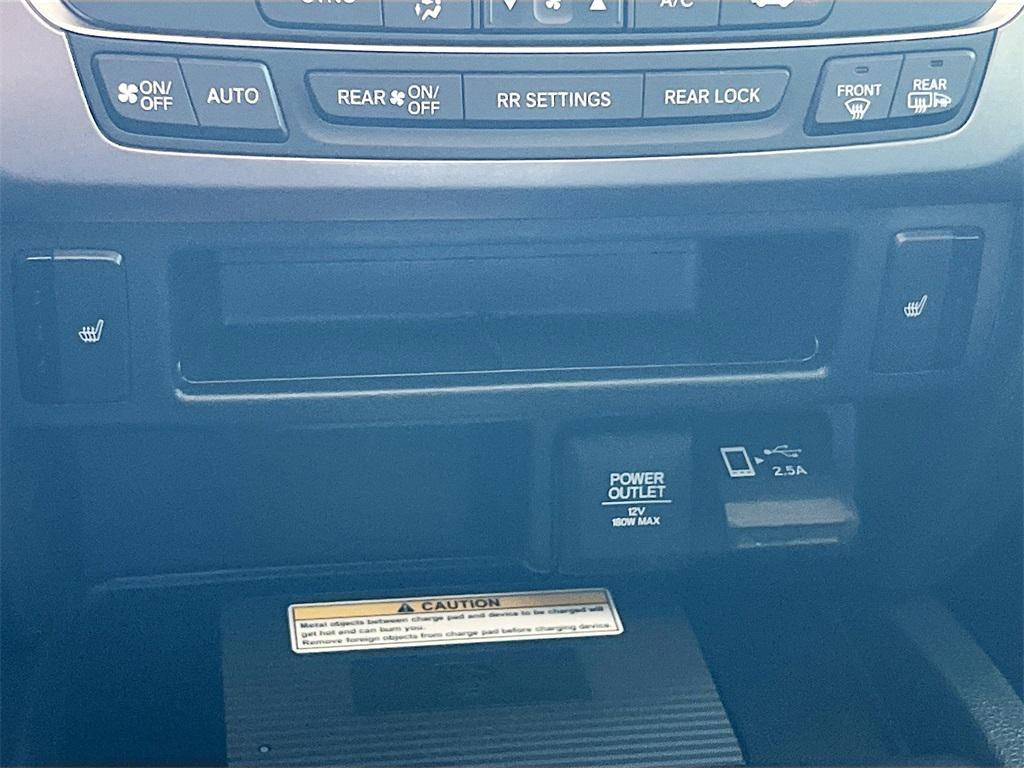 used 2022 Honda Pilot car, priced at $25,400