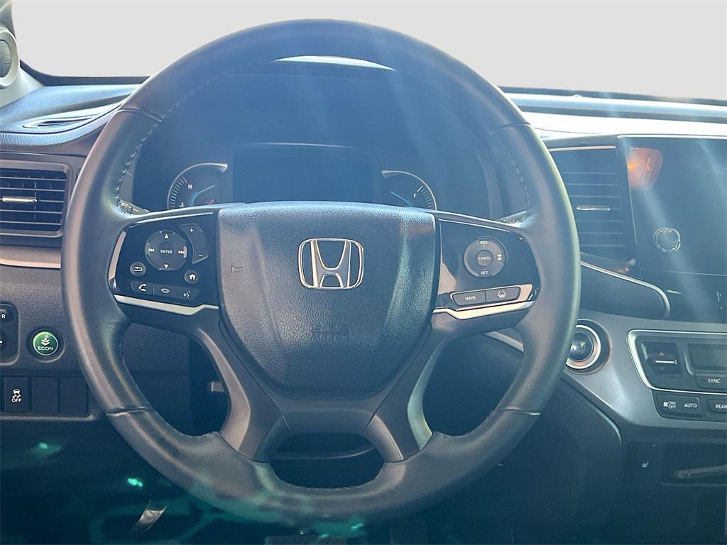 used 2022 Honda Pilot car, priced at $25,400
