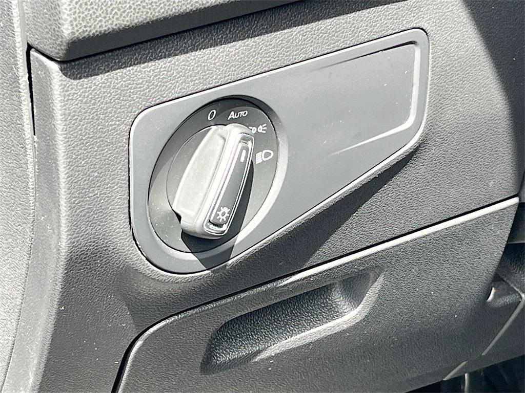 used 2021 Volkswagen Tiguan car, priced at $14,500