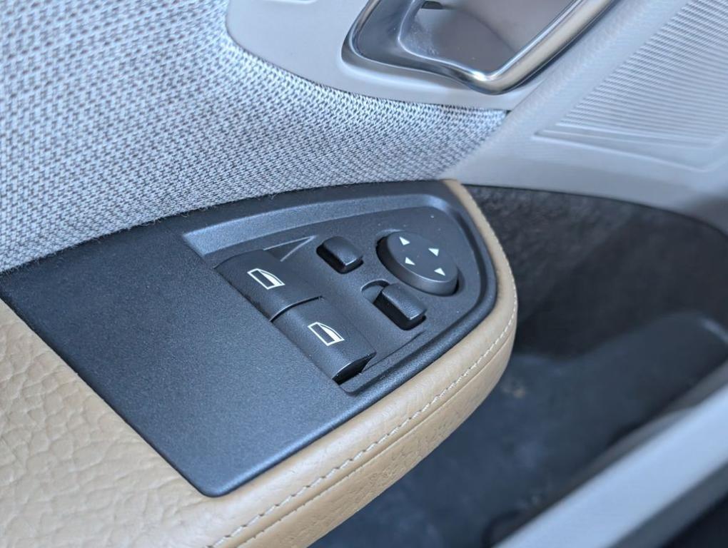 used 2015 BMW i3 car, priced at $9,000