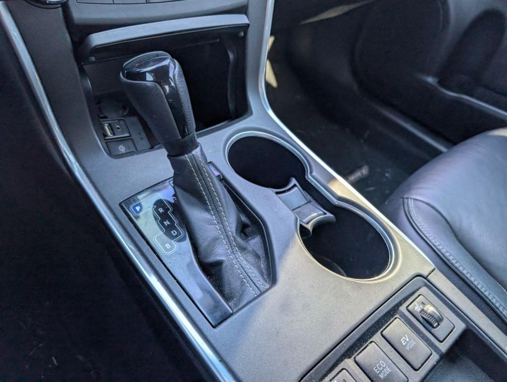 used 2015 Toyota Camry Hybrid car, priced at $14,500