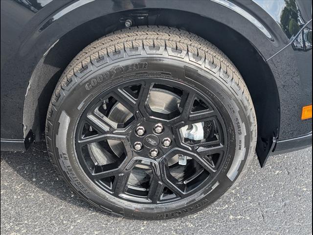 new 2025 Ford Maverick car, priced at $36,220