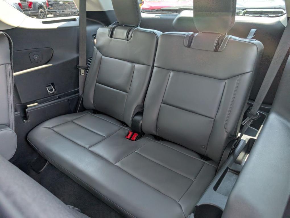 new 2025 Ford Explorer car, priced at $44,250