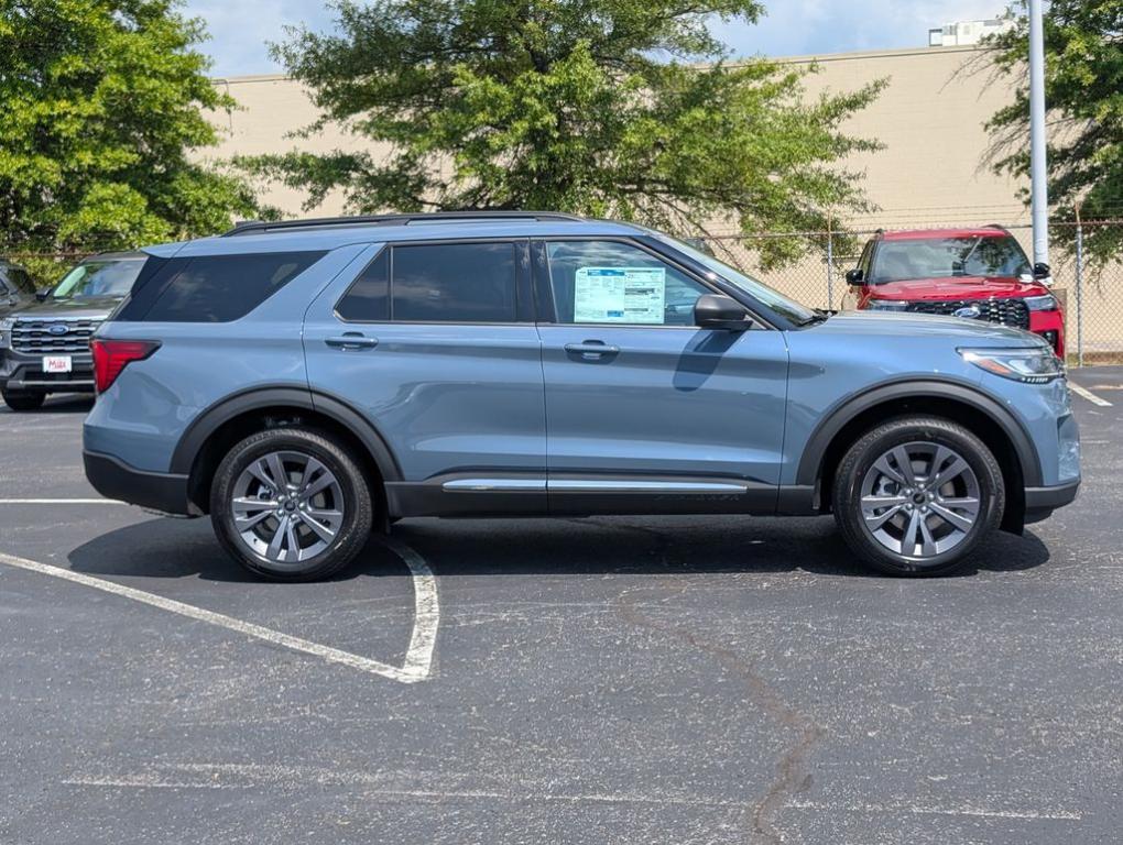 new 2025 Ford Explorer car, priced at $44,250