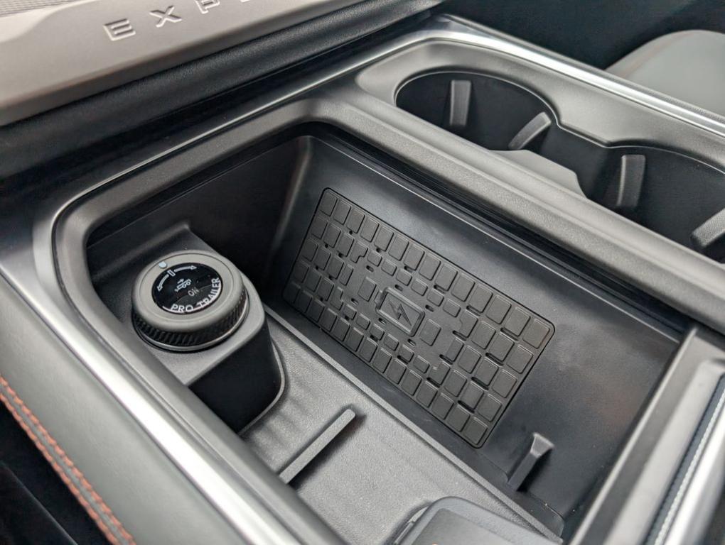 new 2025 Ford Expedition car, priced at $68,845