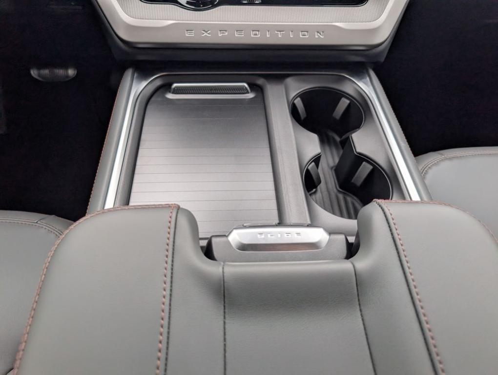 new 2025 Ford Expedition car, priced at $68,845
