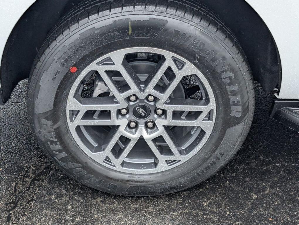 new 2025 Ford Expedition car, priced at $68,845