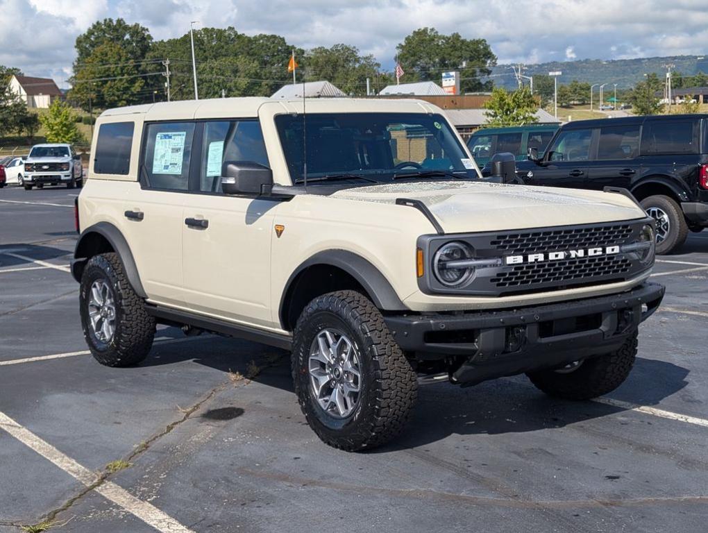 new 2025 Ford Bronco car, priced at $55,010