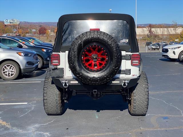 used 2013 Jeep Wrangler Unlimited car, priced at $17,300