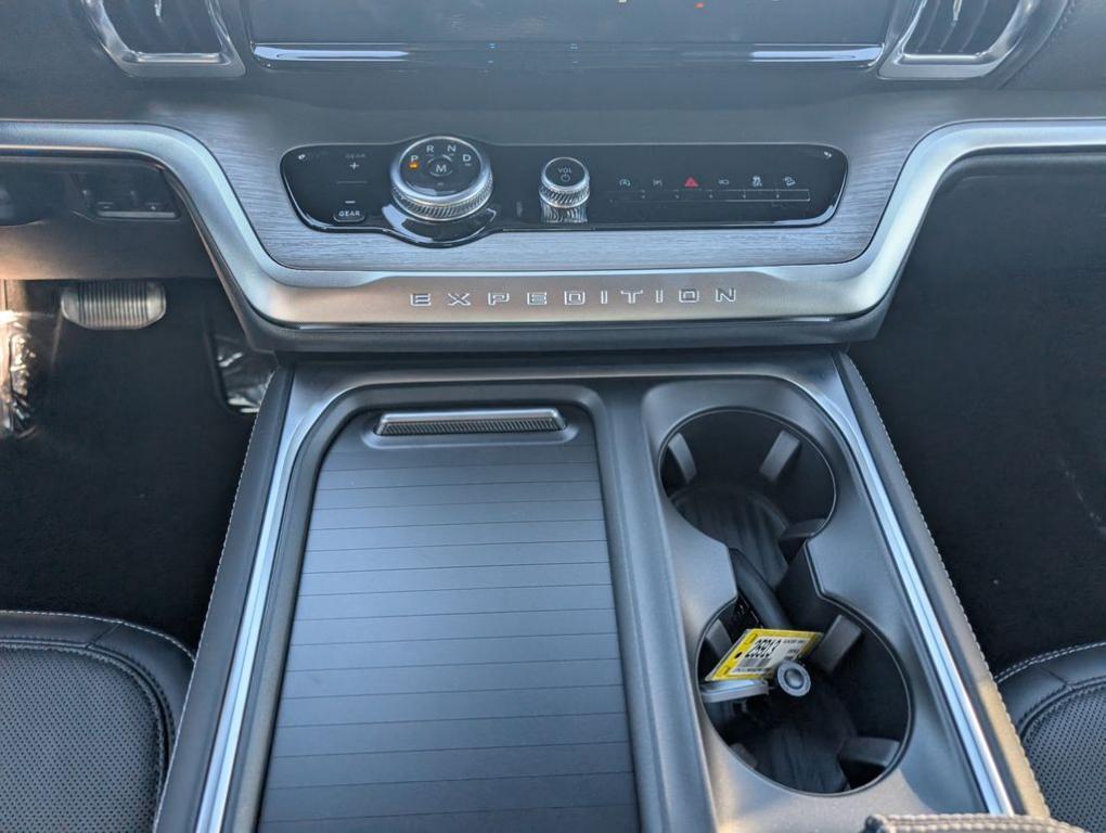 new 2025 Ford Expedition car, priced at $80,750