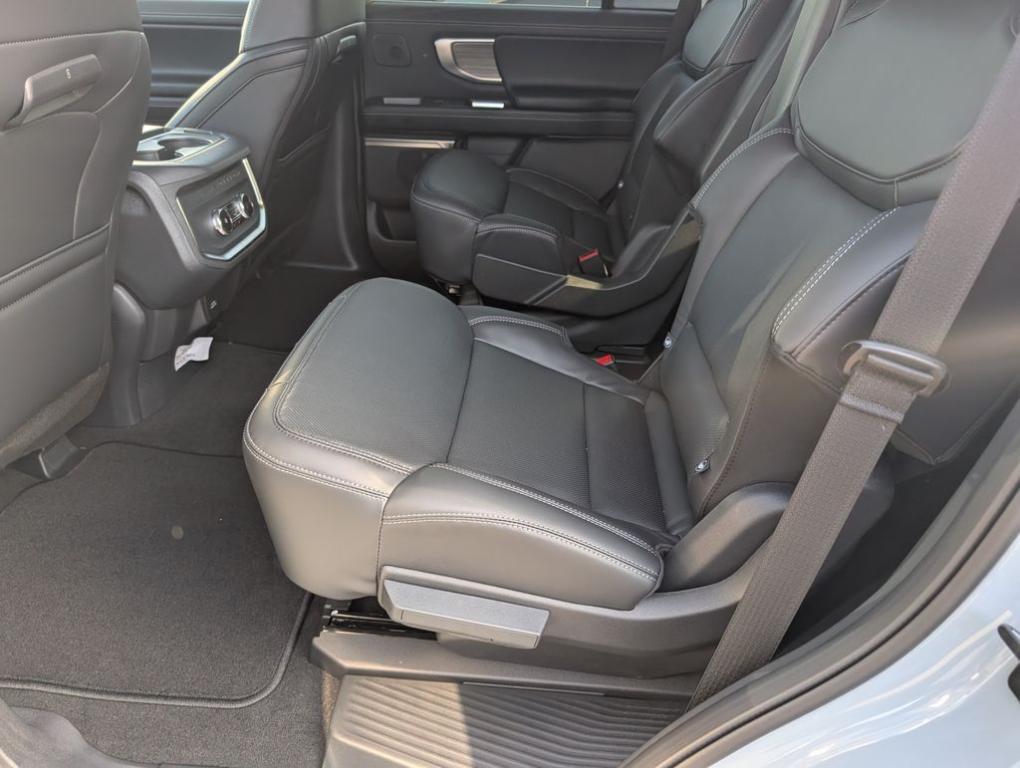 new 2025 Ford Expedition car, priced at $80,750