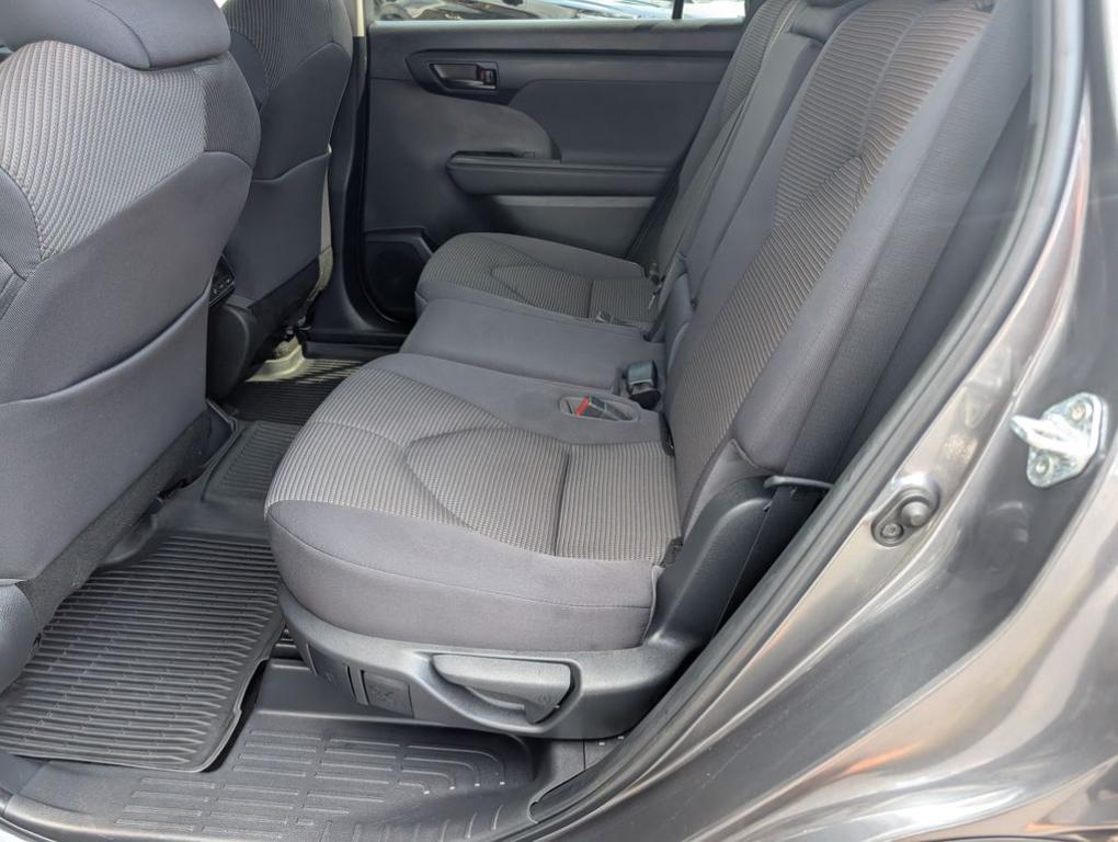 used 2023 Toyota Highlander car, priced at $29,624