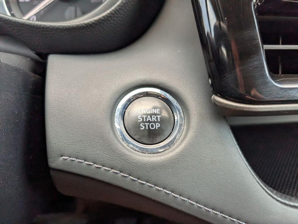 used 2023 Toyota Highlander car, priced at $29,624