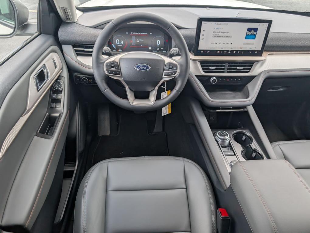 new 2025 Ford Explorer car, priced at $39,460
