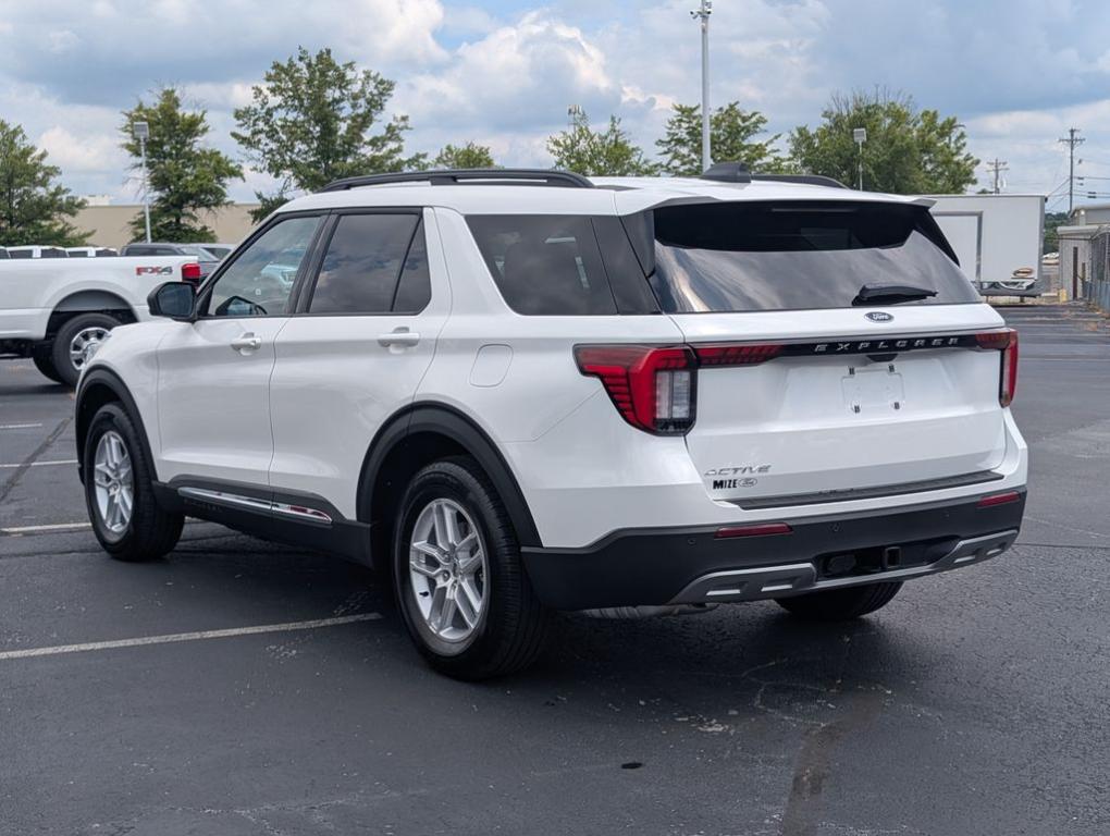 new 2025 Ford Explorer car, priced at $39,460