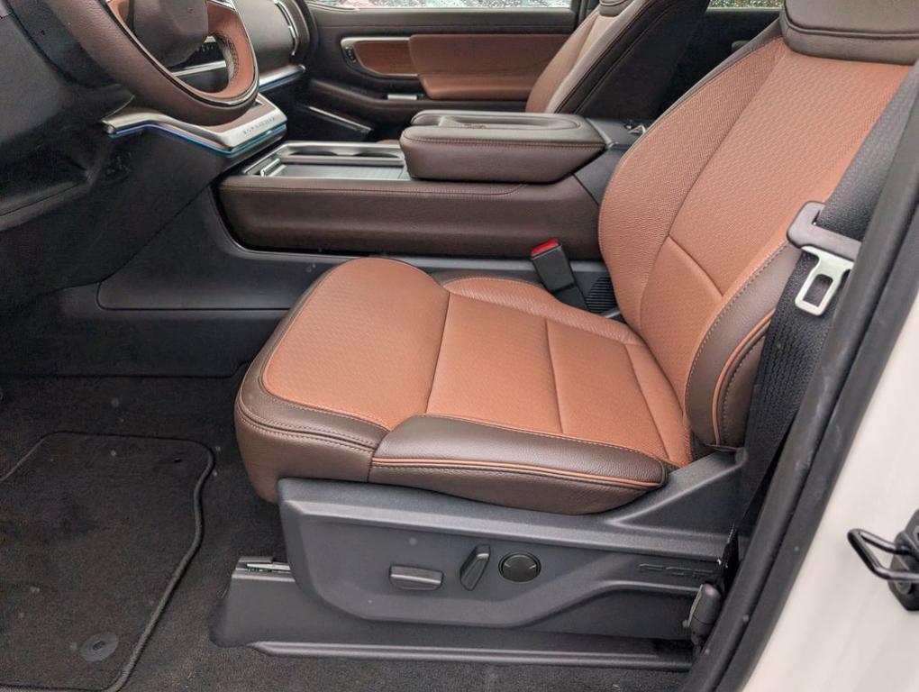 new 2025 Ford Expedition car, priced at $87,090
