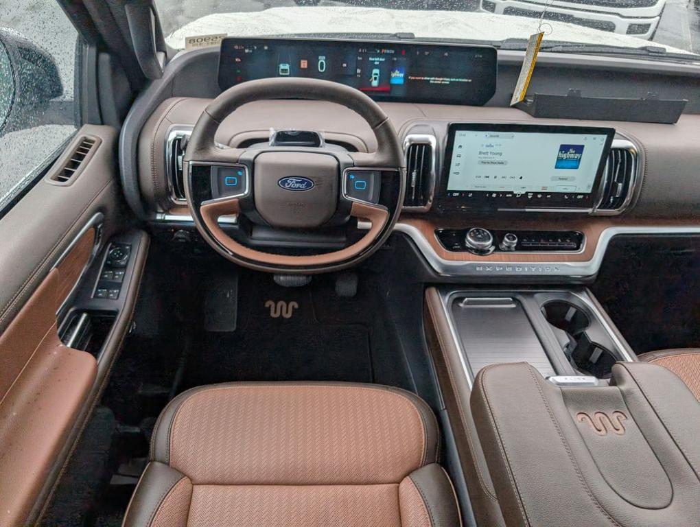 new 2025 Ford Expedition car, priced at $87,090