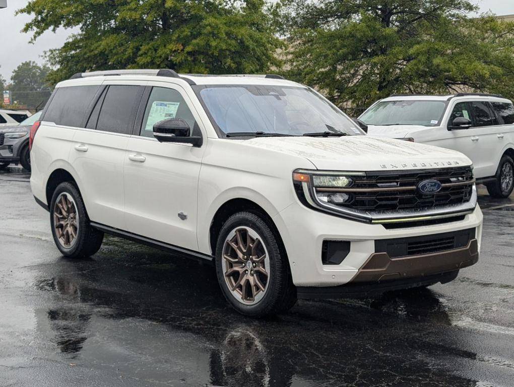 new 2025 Ford Expedition car, priced at $87,090