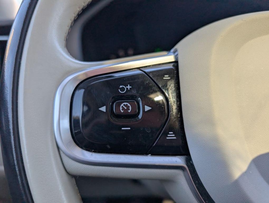 used 2023 Volvo XC60 car, priced at $27,980
